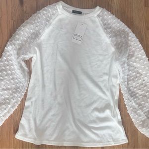 White blouse with transparent balloon sleeves